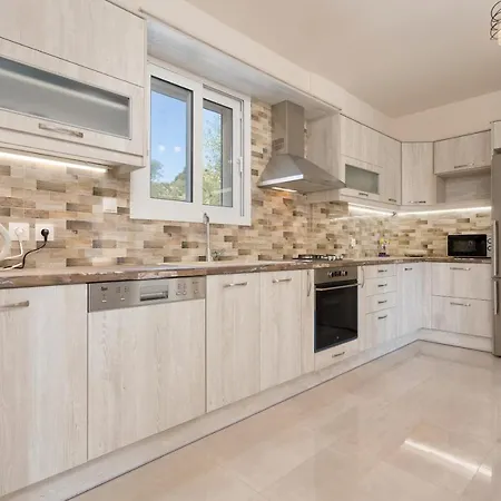 Michaelo - Affordable Luxury! Villa *